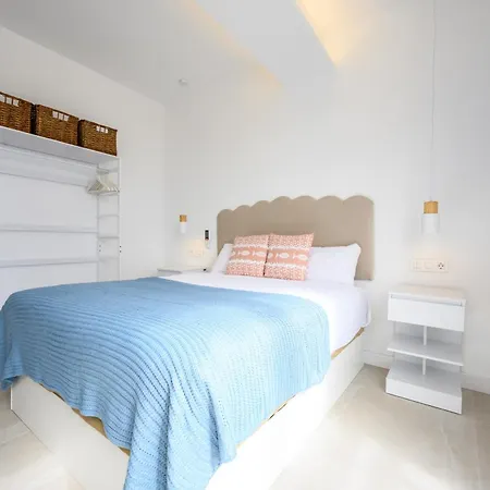 Luxury Oceanfront 3 Bedrooms & 2 Bath By 10tosea Daire