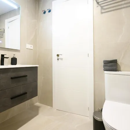 Luxury Oceanfront 3 Bedrooms & 2 Bath By 10tosea * Fuengirola