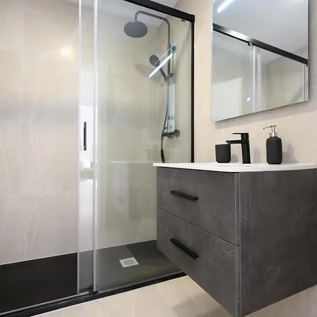 Luxury Oceanfront 3 Bedrooms & 2 Bath By 10tosea Fuengirola